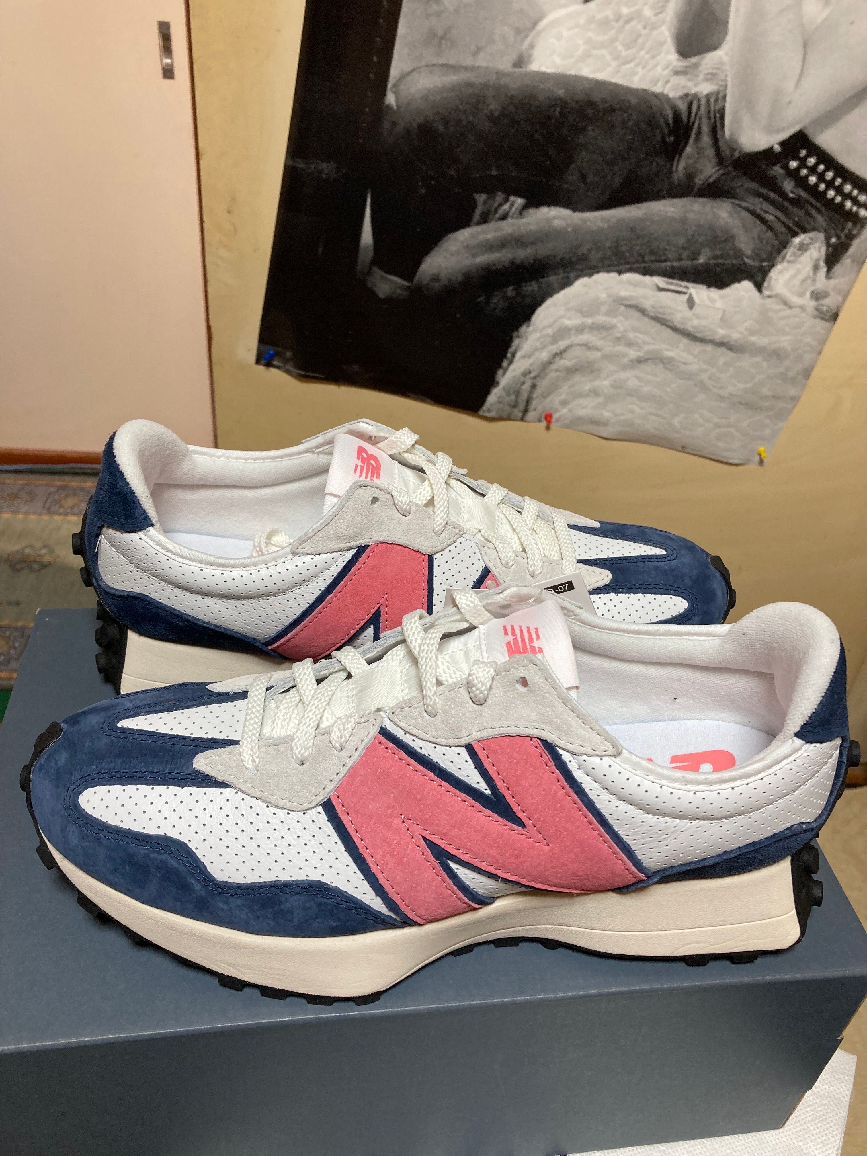 New Balance 327 "White/Pink"
