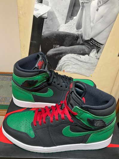 Nike Air Jordan 1 Retro High OG "Black/Pine Green" (2020)