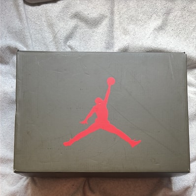 Travis Scott × Nike Air Jordan 6 Retro "Medium Olive"