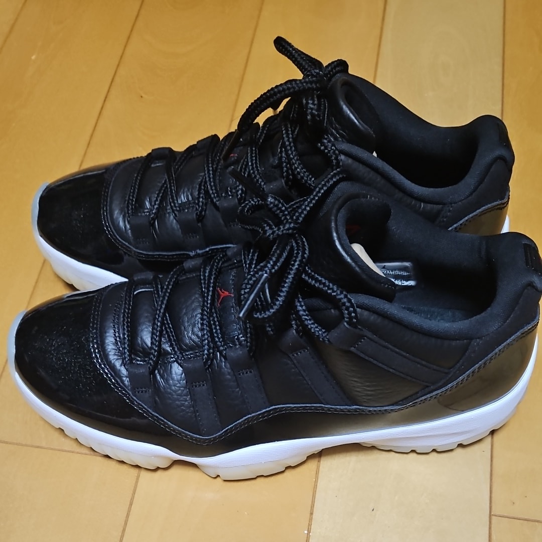 Nike Air Jordan 11 Low "72-10"
