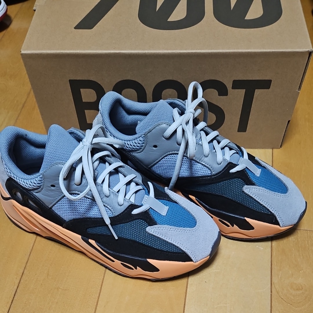 adidas YEEZY Boost 700 "Wash Orange"