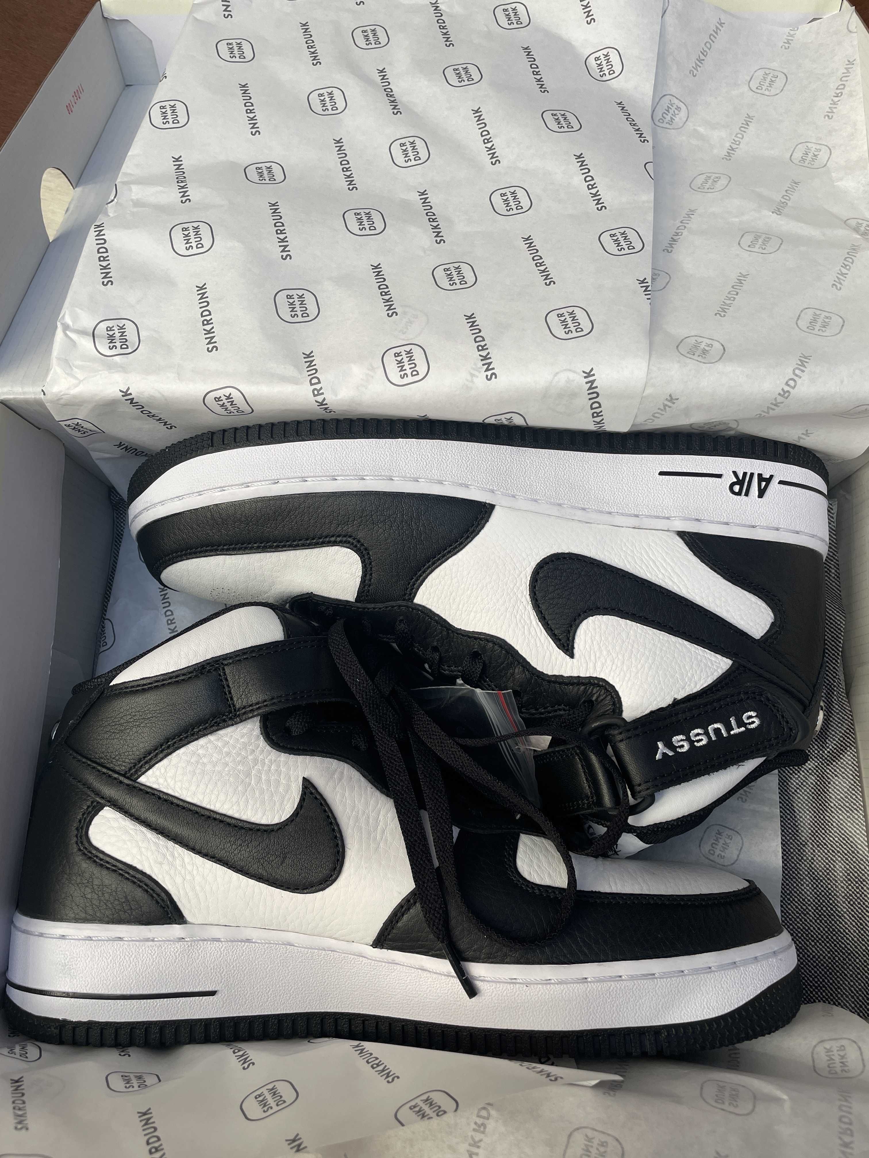 Stussy × Nike Air Force 1 Mid "Black and Light Bone"