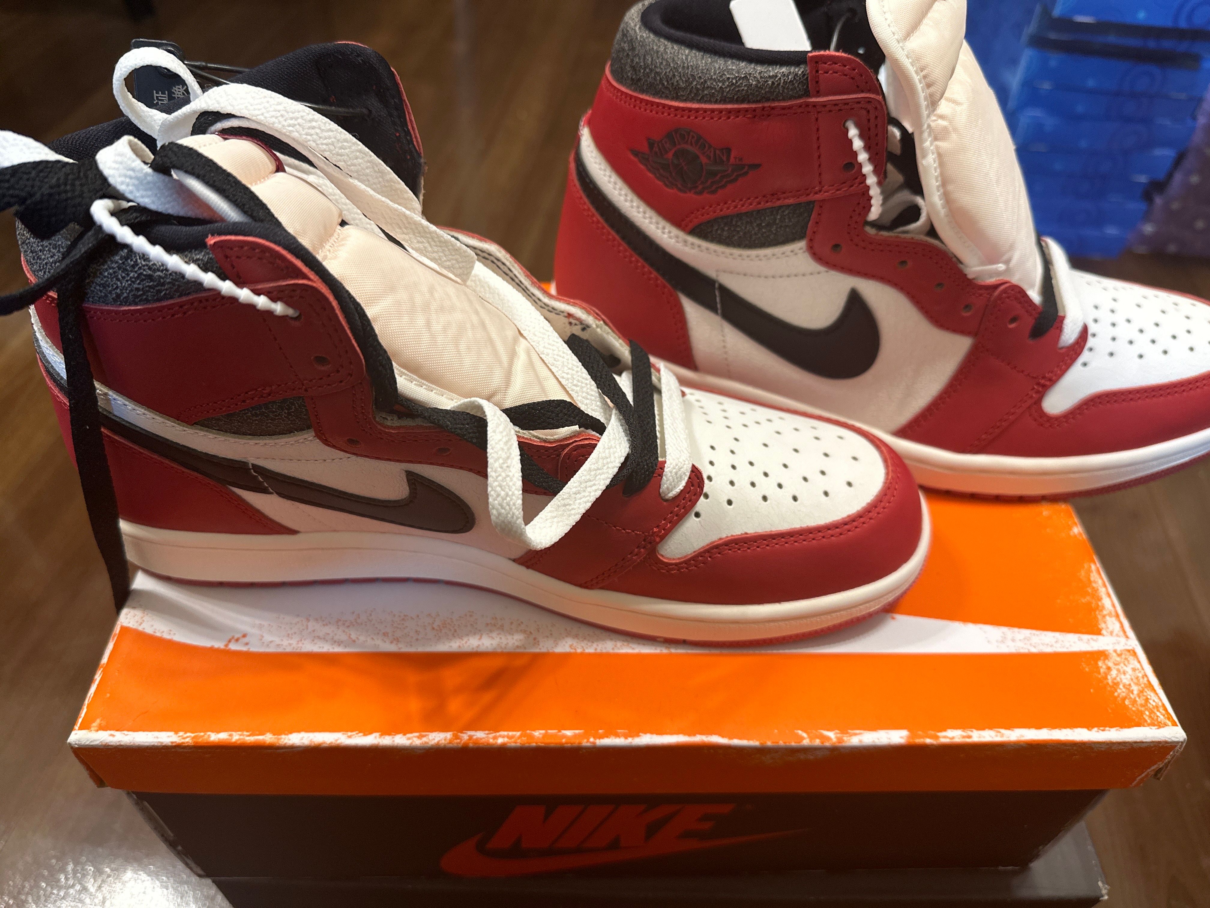 Nike Air Jordan 1 High OG "Lost & Found/Chicago"
