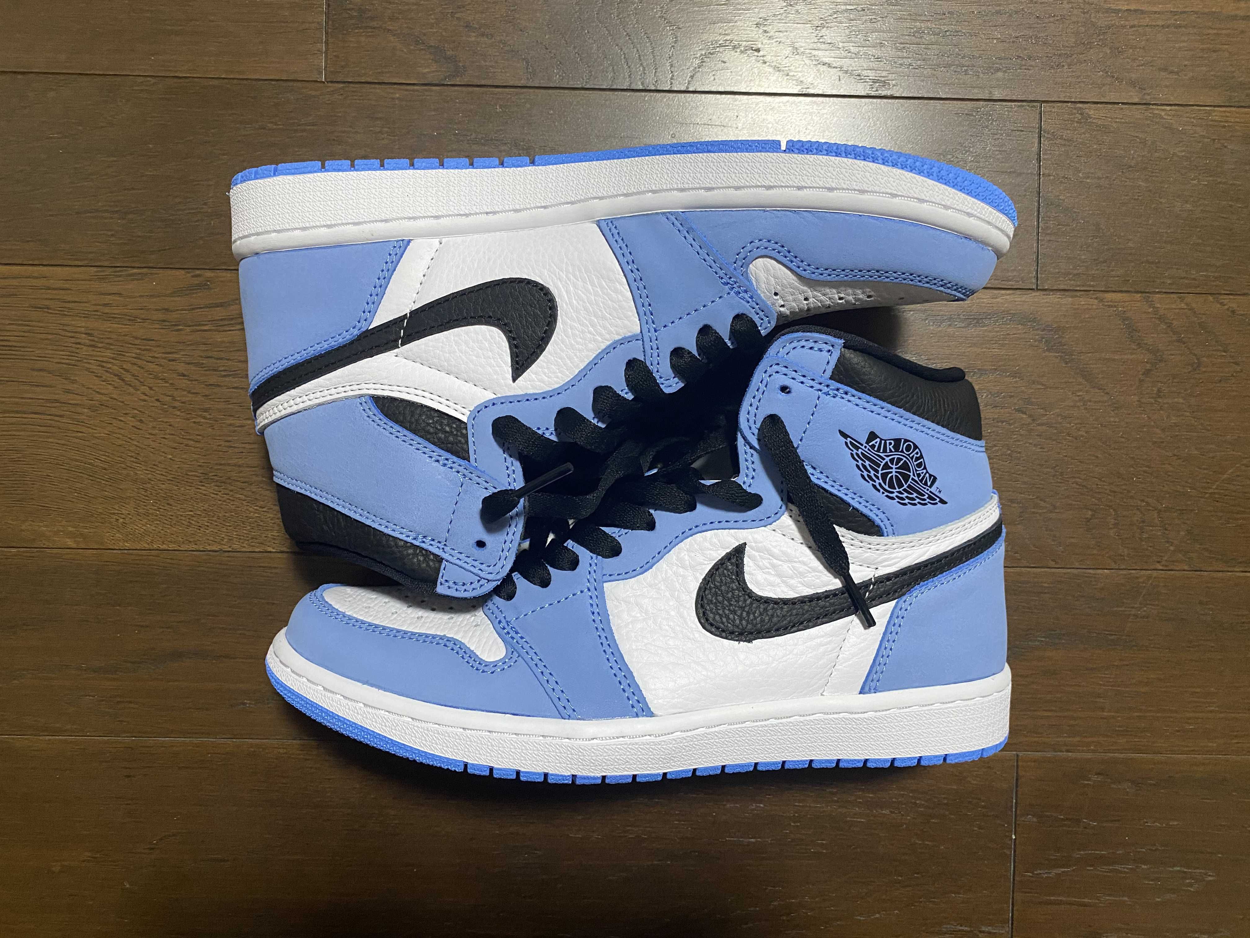 Nike Air Jordan 1 High OG "University Blue"