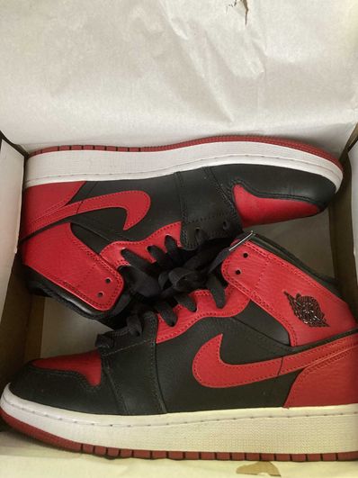 Nike GS Air Jordan 1 Mid "Bred"