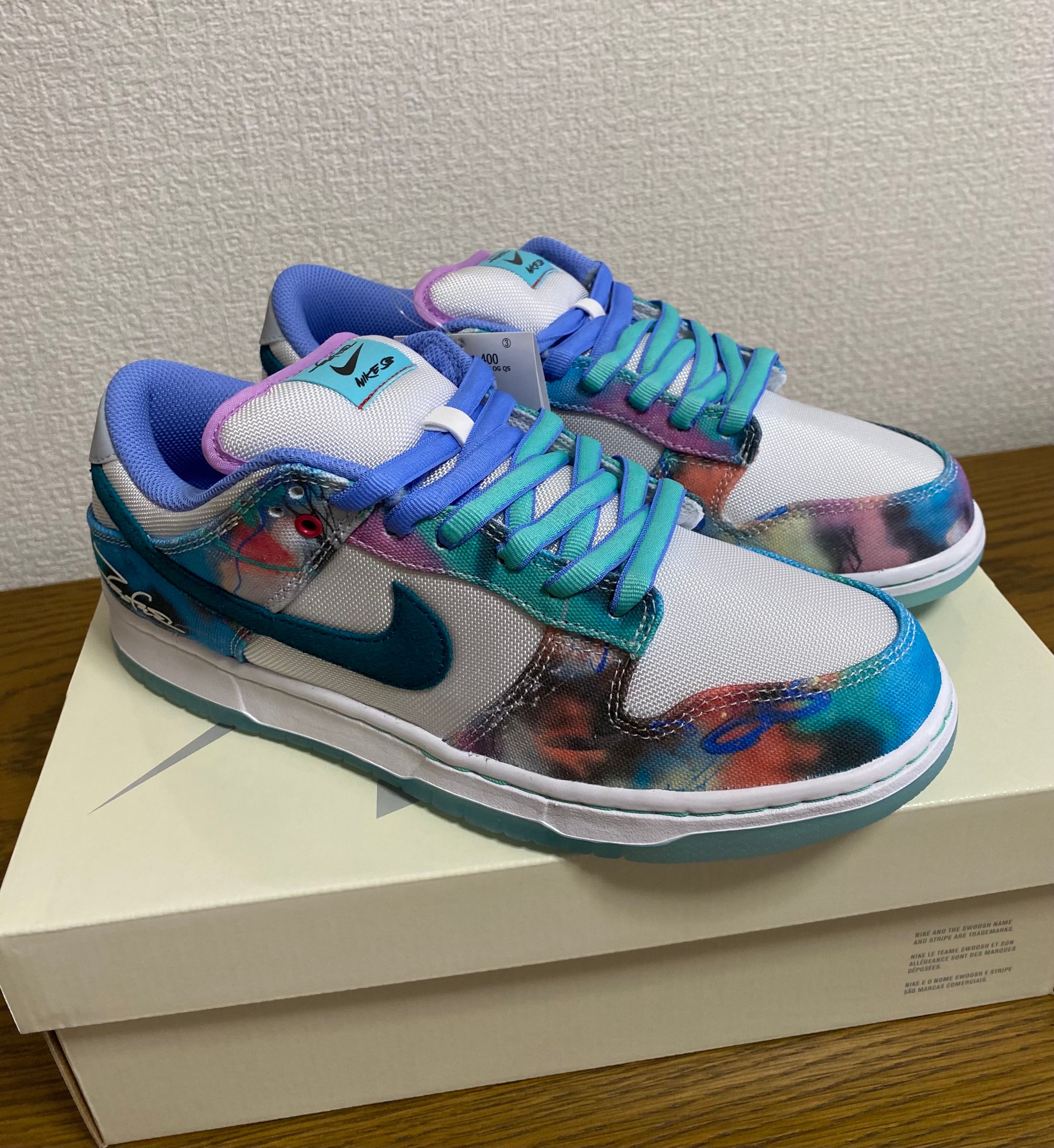Futura × Nike SB Dunk Low "White and Geode Teal"