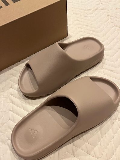 adidas YEEZY Slide "Pure" (GW1934)