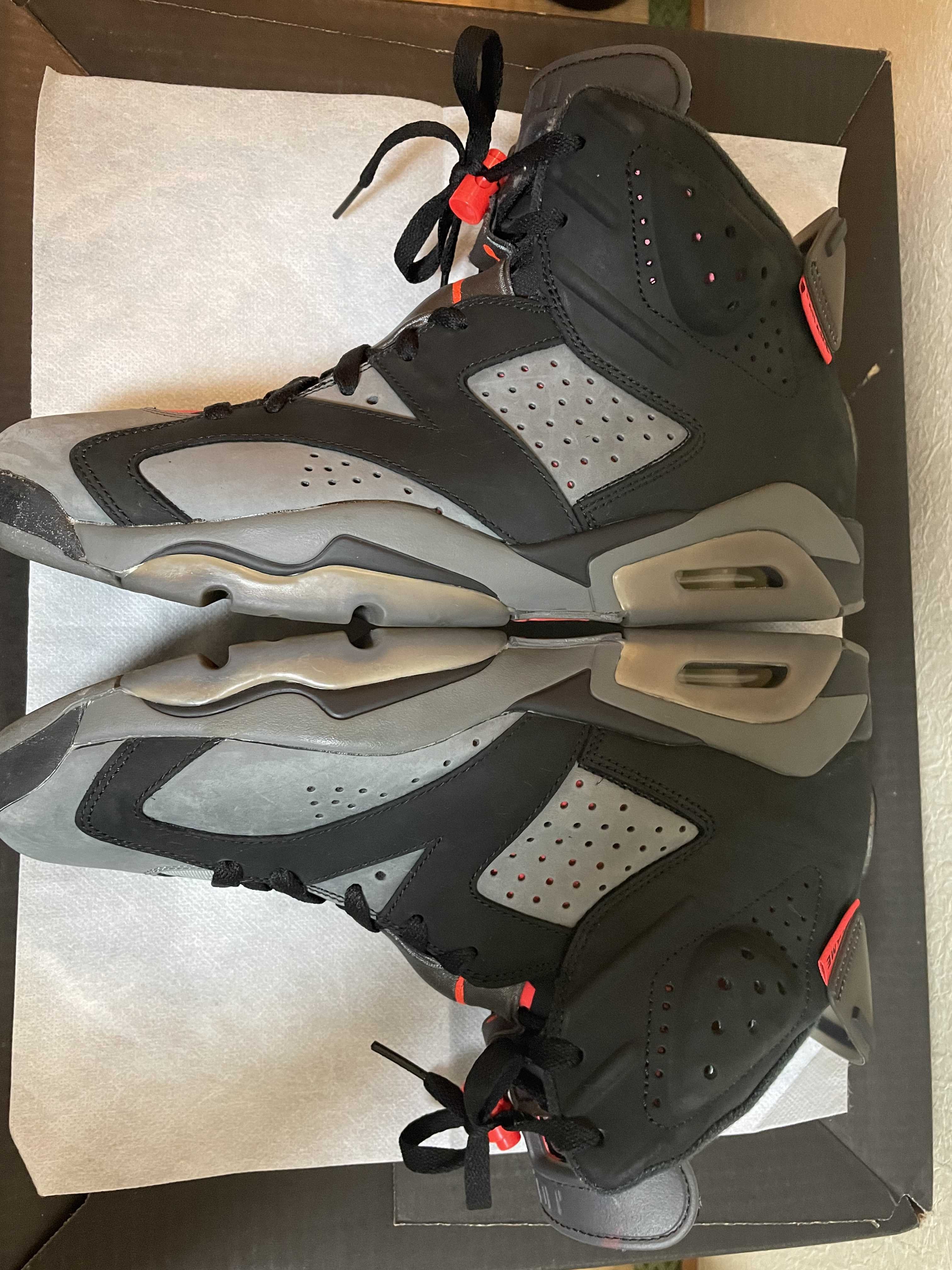 NIKE × PARIS SAINT GERMAIN AIR JORDAN 6 RETRO INFRARED