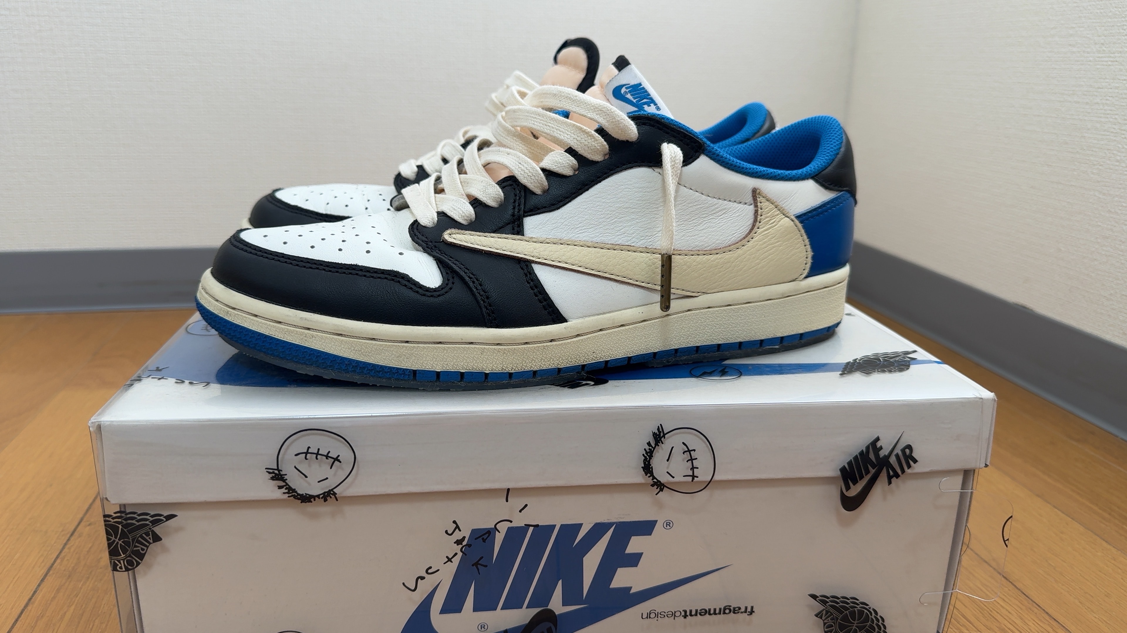 Travis Scott × fragment design × Nike Air Jordan 1 Low OG SP "Military Blue"