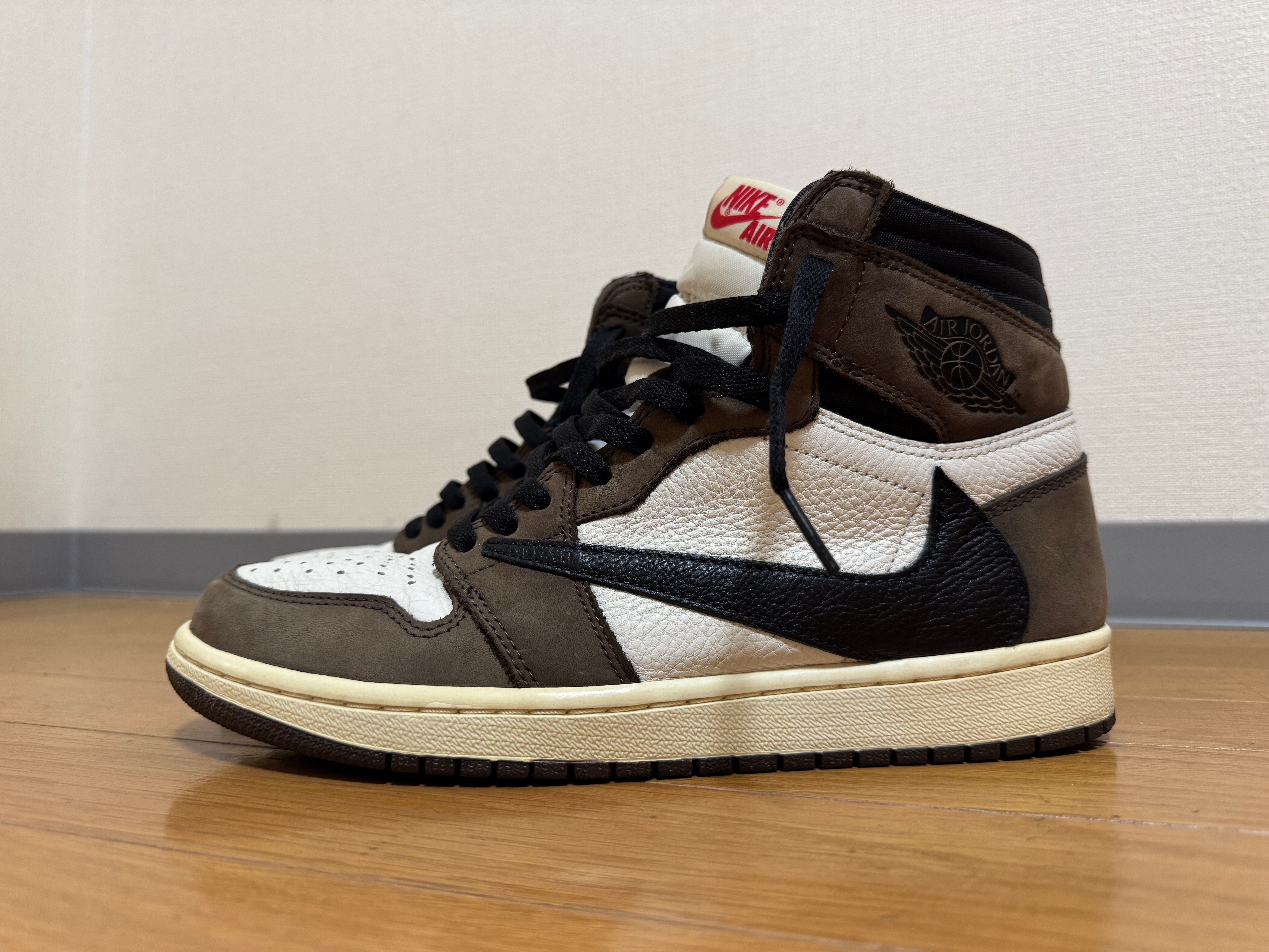 Travis Scott × Nike Air Jordan 1 Retro High OG TS SP "Sail/Dark Mocha"