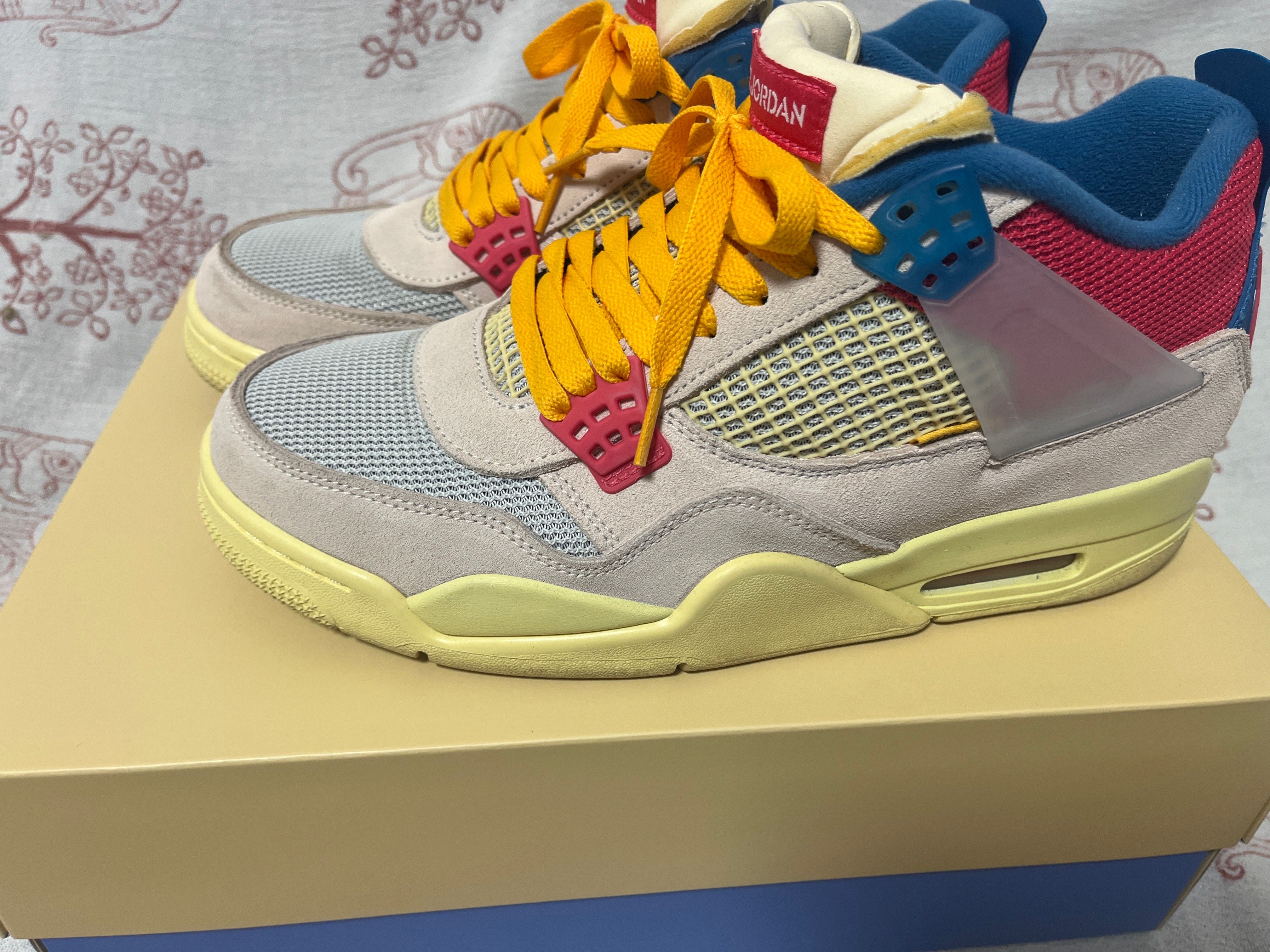 UNION × Nike Air Jordan 4 SP "Guava Ice/Light Fusion Red"