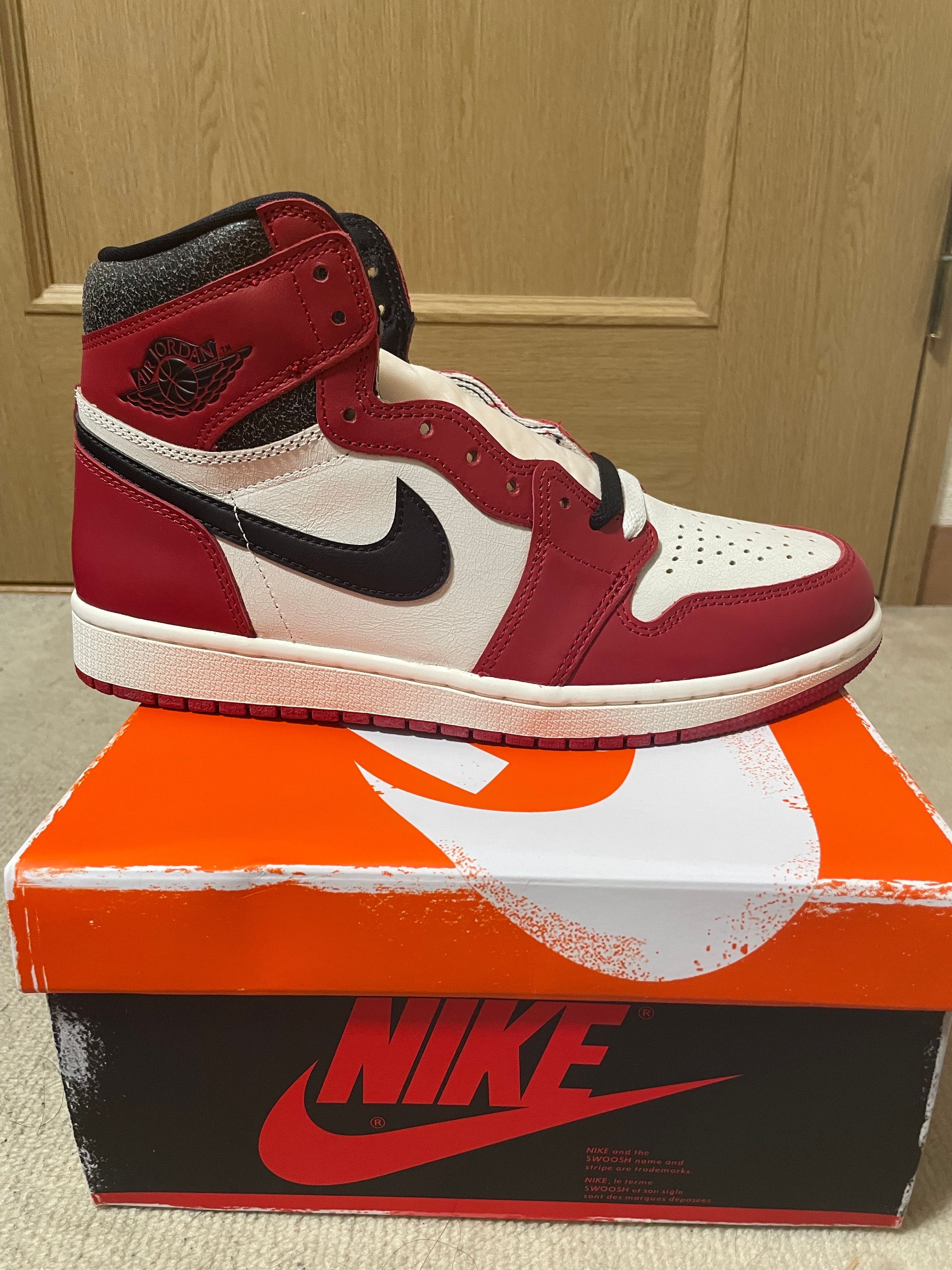 Nike Air Jordan 1 High OG "Lost & Found/Chicago"
