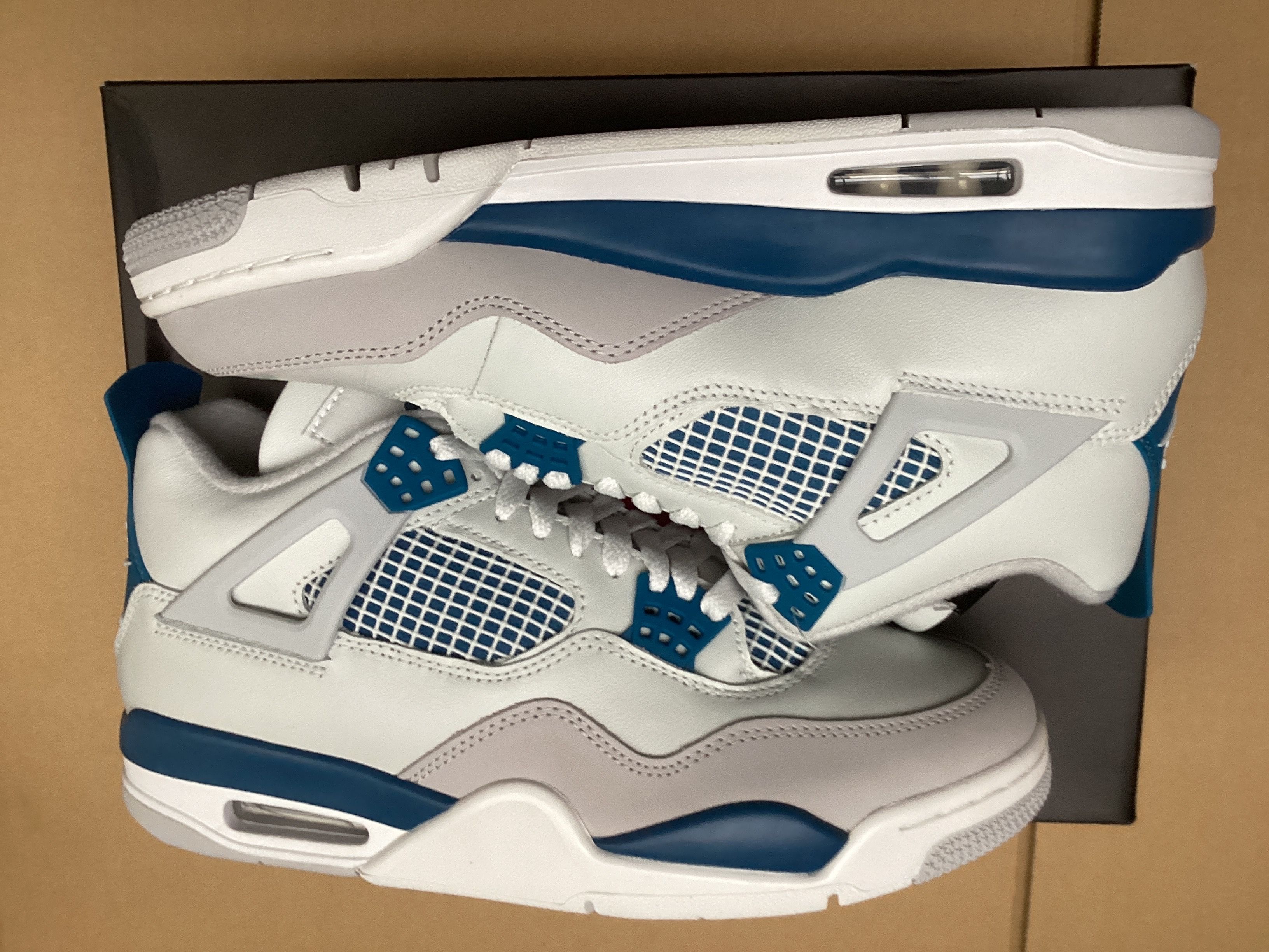 Nike Air Jordan 4 Retro "Industrial Blue"