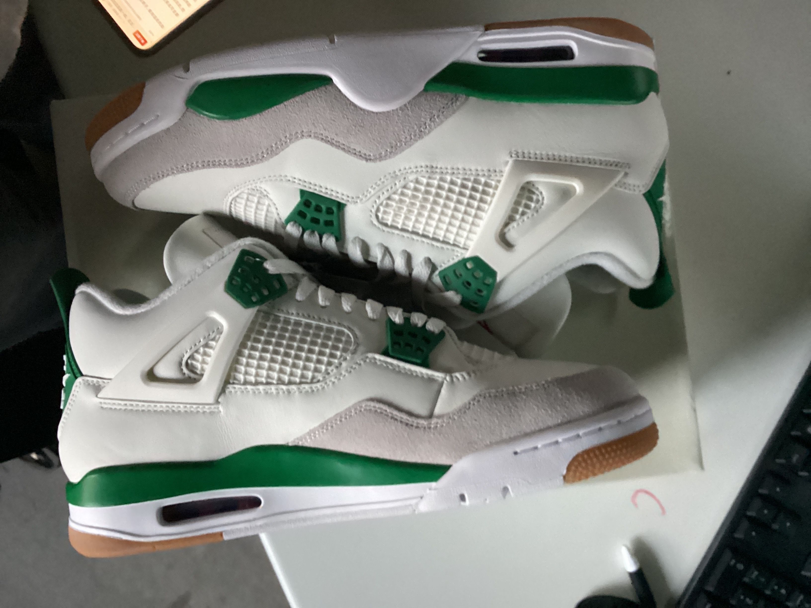 Nike SB × Air Jordan 4 Retro SP "Pine Green"