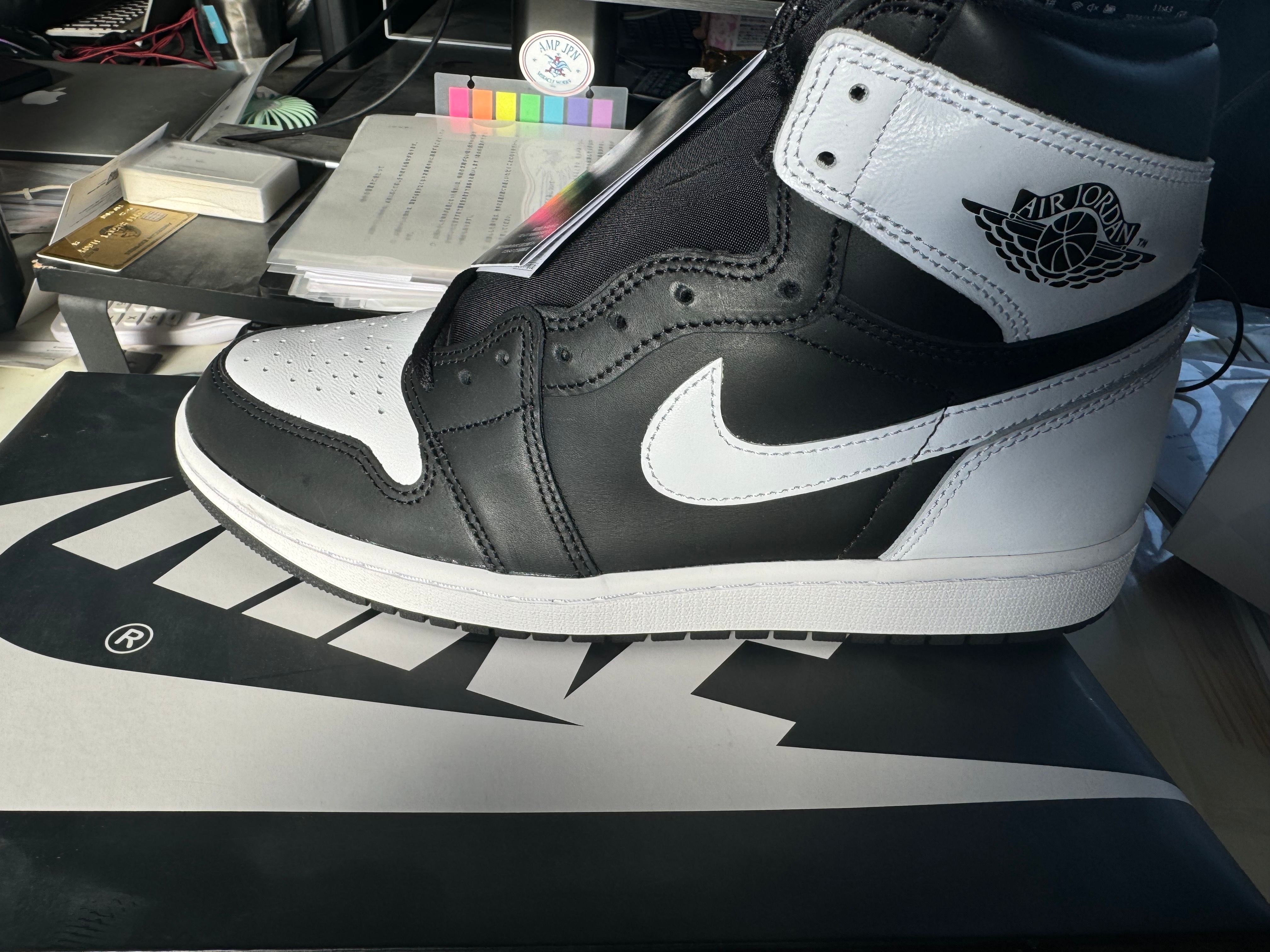 Nike Air Jordan 1 Retro High OG "Black/White"