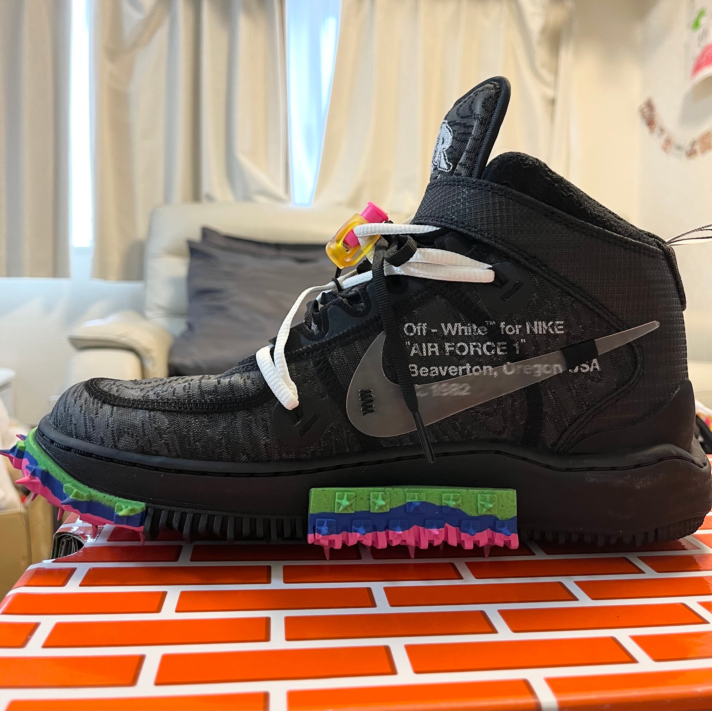 Off-White × Nike Air Force 1 Mid "Black"