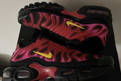 Supreme × Nike Air Max Plus "Hyper Grape"