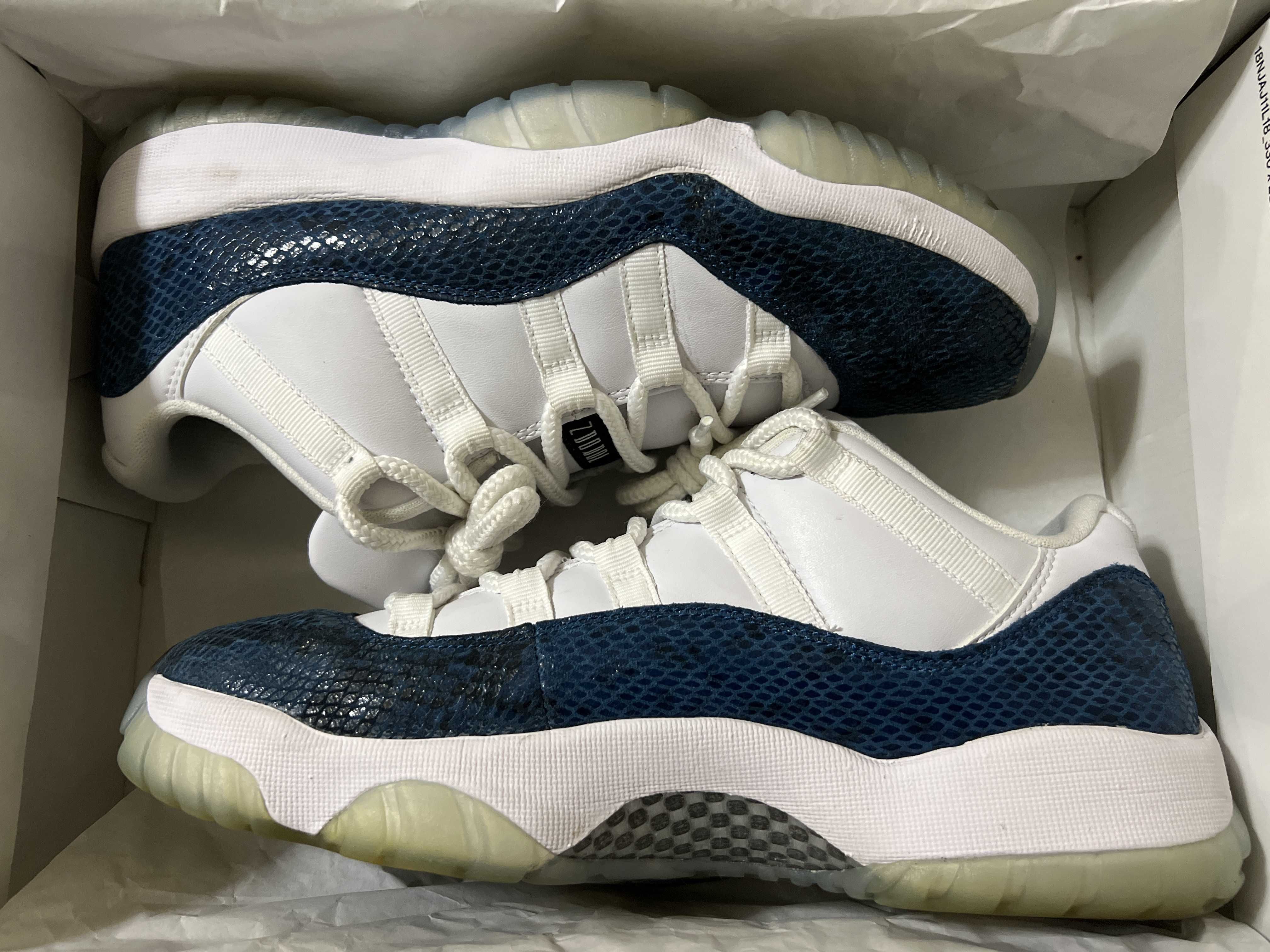 AIR JORDAN 11 LOW "SNAKESKIN"