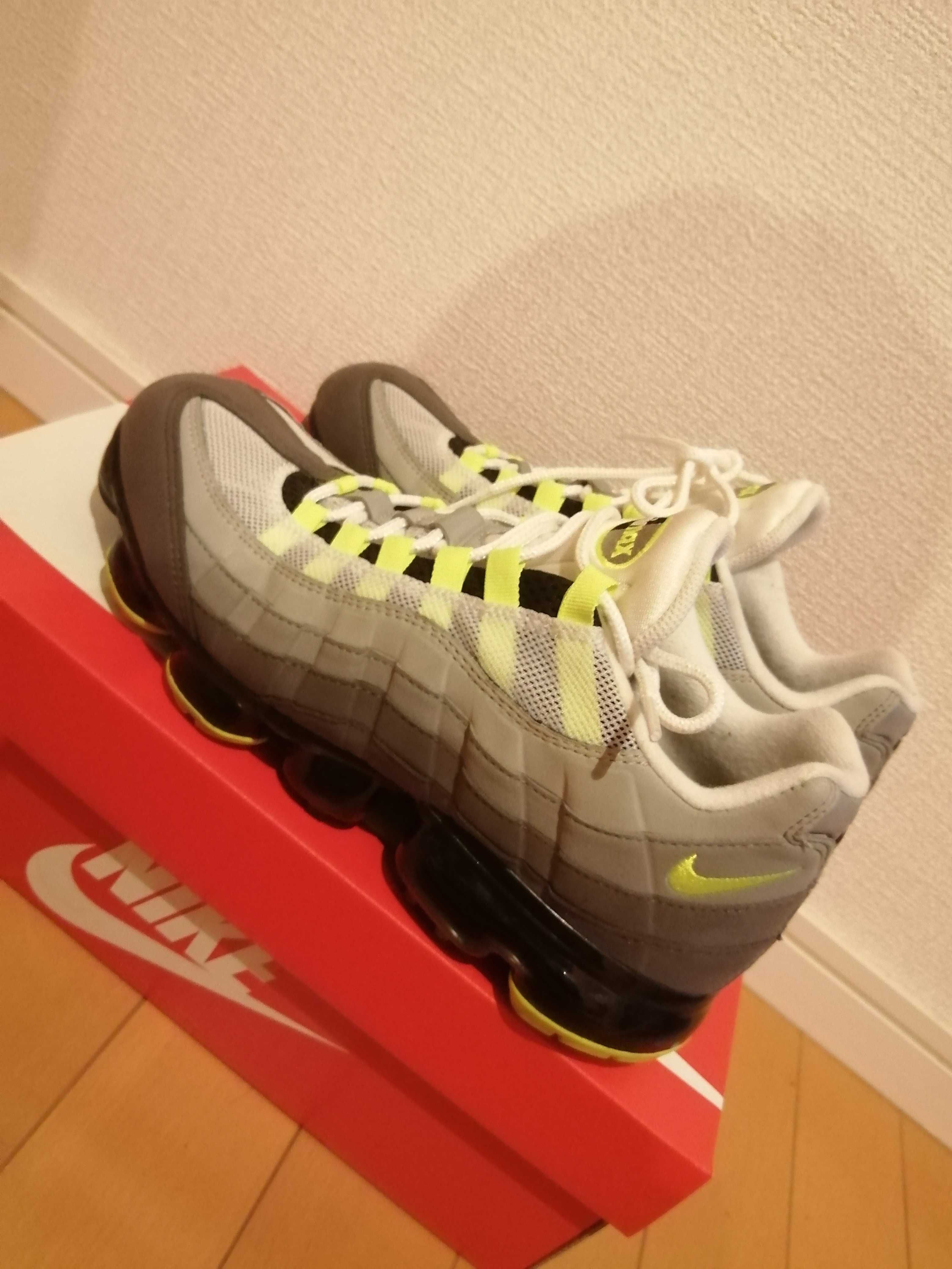 Nike Air Vapormax 95 "Neon"
