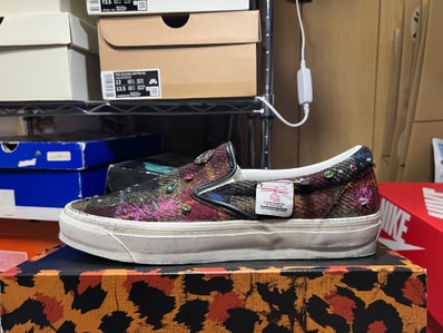 Harris Tweed × Vans Premium Classic Slip-On "Tweed Red/Blue"