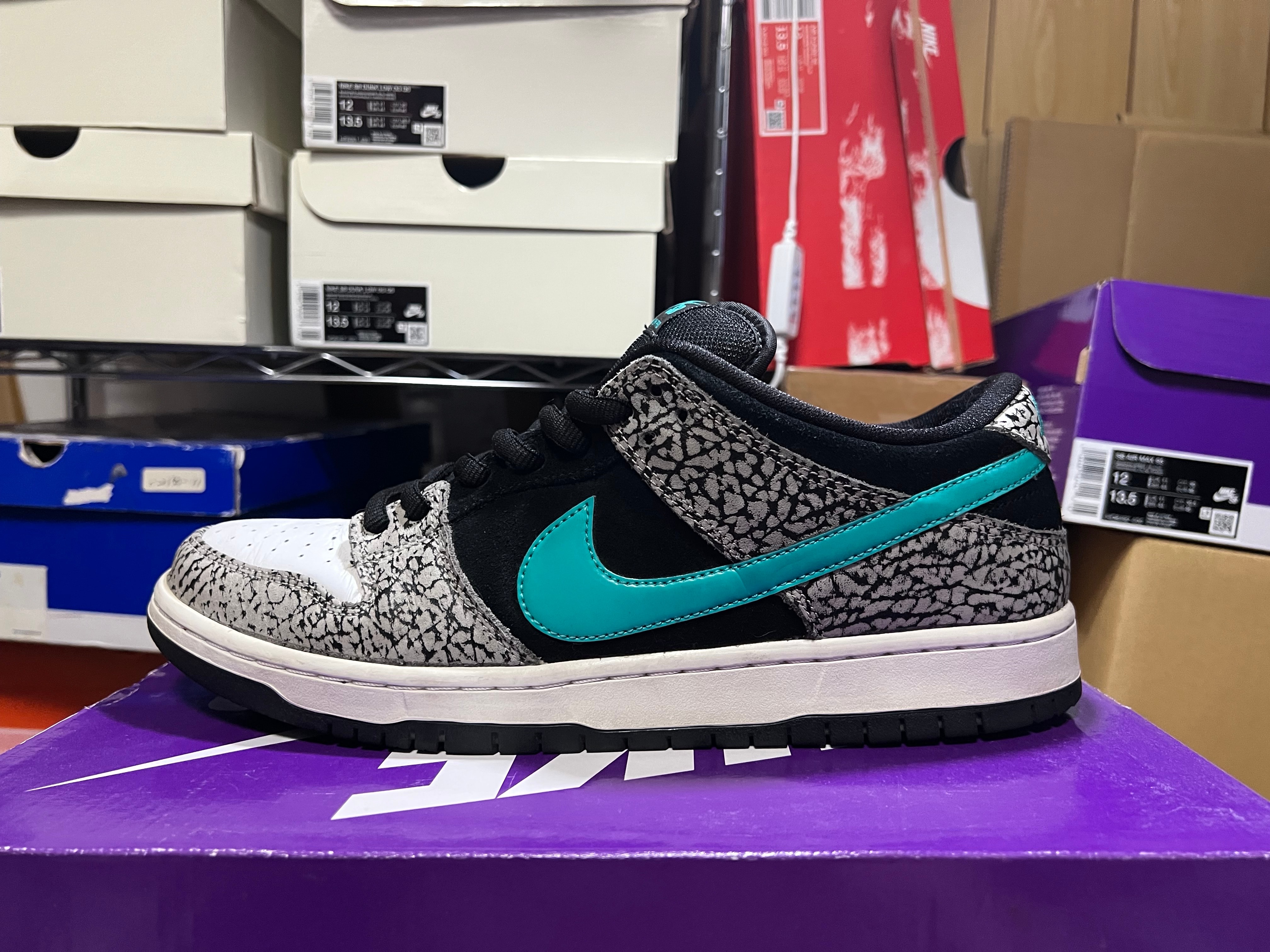 Nike SB Dunk Low "Elephant/Safari"