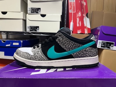 Nike SB Dunk Low "Elephant/Safari"