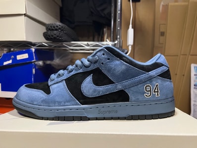 Supreme × Nike SB Dunk Low "Ocean Fog" (North America Exclusive) (25FW Week2)