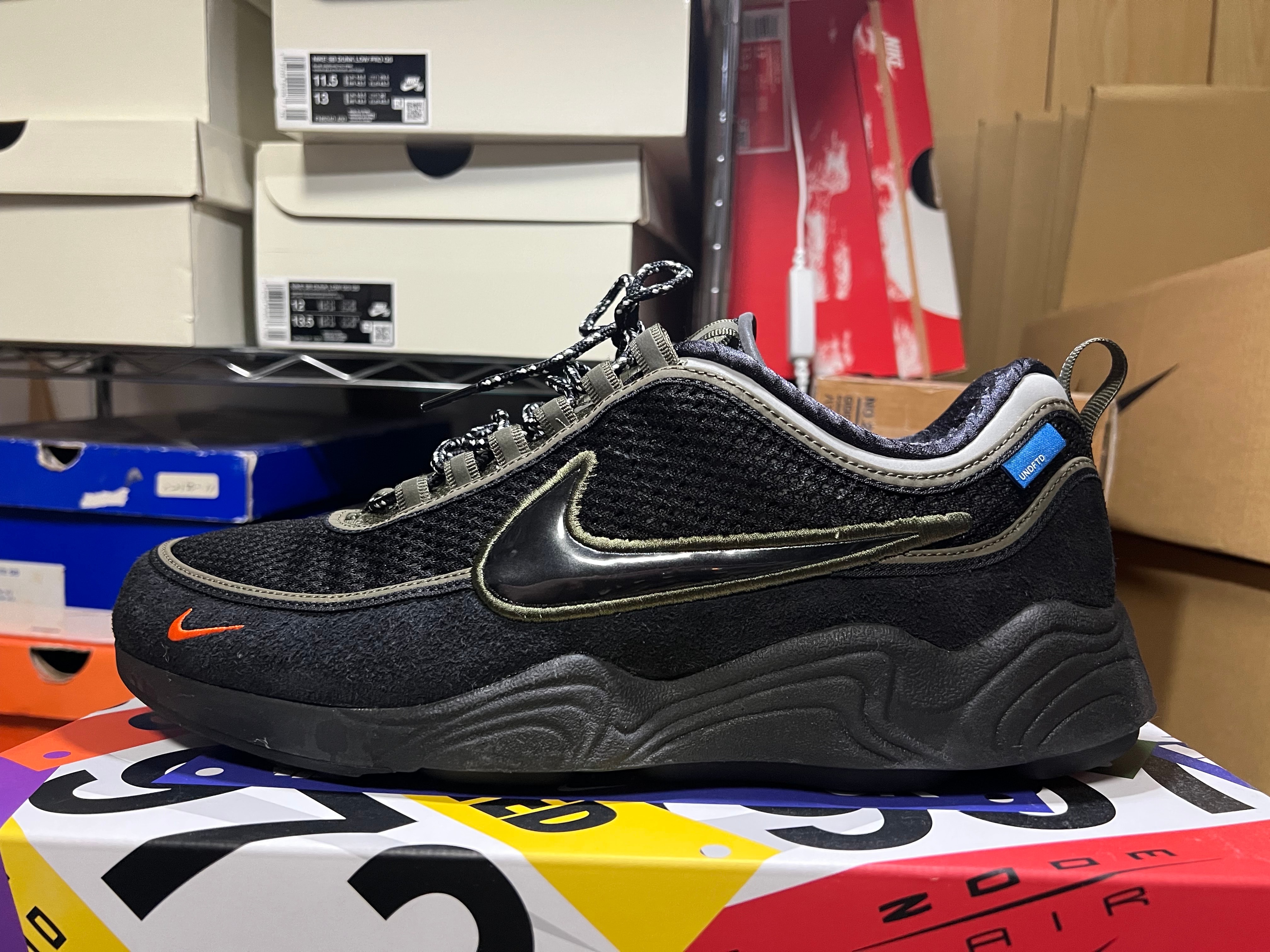 UNDEFEATED × Nike Air Zoom Spiridon "Cargo Khaki"