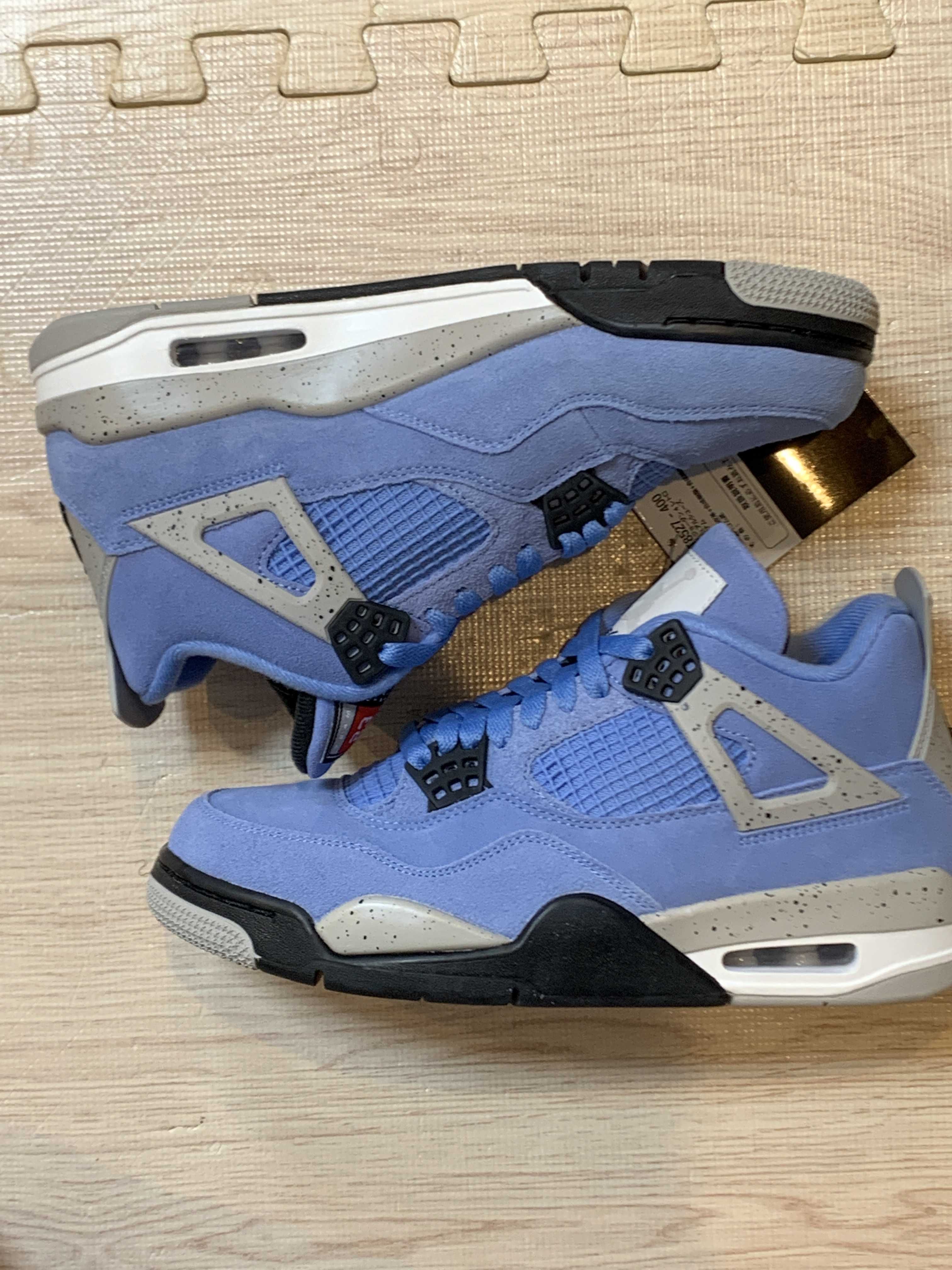 Nike Air Jordan 4 "University Blue"