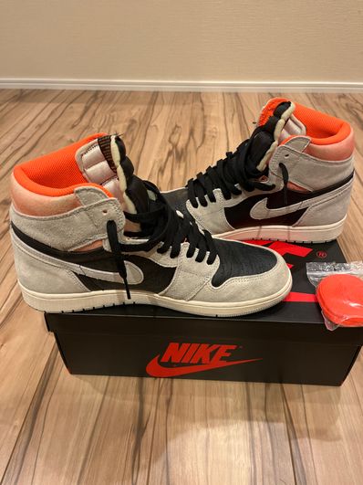 Nike Air Jordan 1 RETRO High OG "Hyper Crimson"