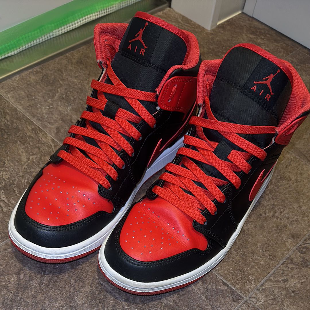 Nike Air Jordan 1 Mid "Bred Toe"