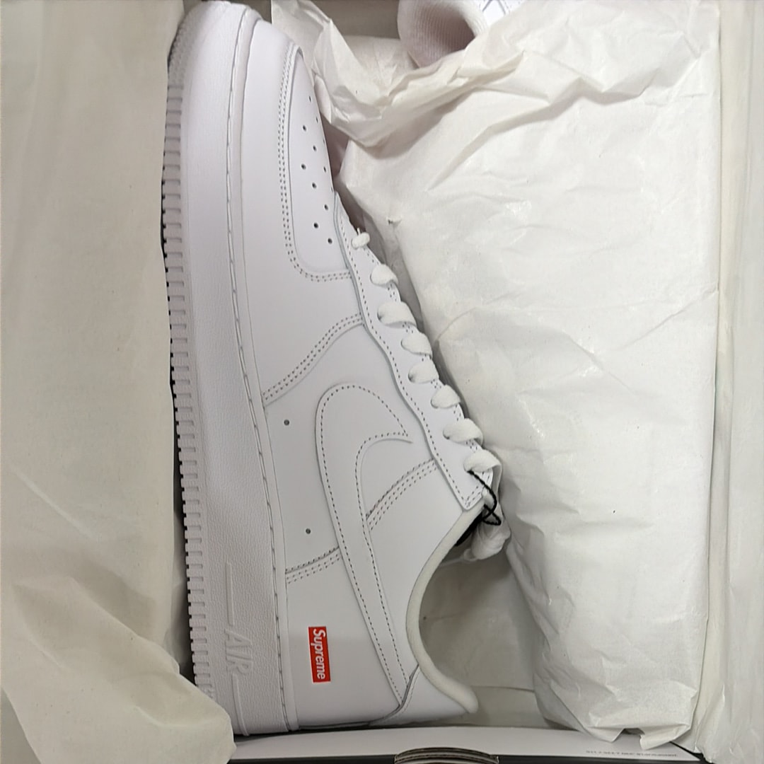 Supreme × Nike Air Force 1 Low "White"