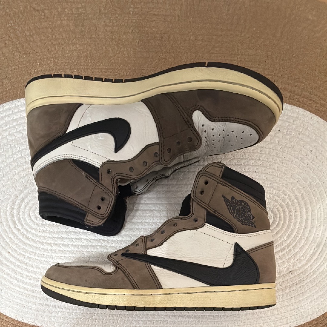 Travis Scott × Nike Air Jordan 1 Retro High OG TS SP "Sail/Dark Mocha"