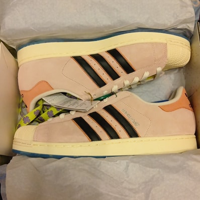 SpongeBob SquarePants × adidas Superstar "Patrick Star"