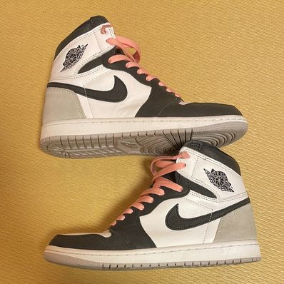 Nike Air Jordan 1 High OG "Bleached Coral"