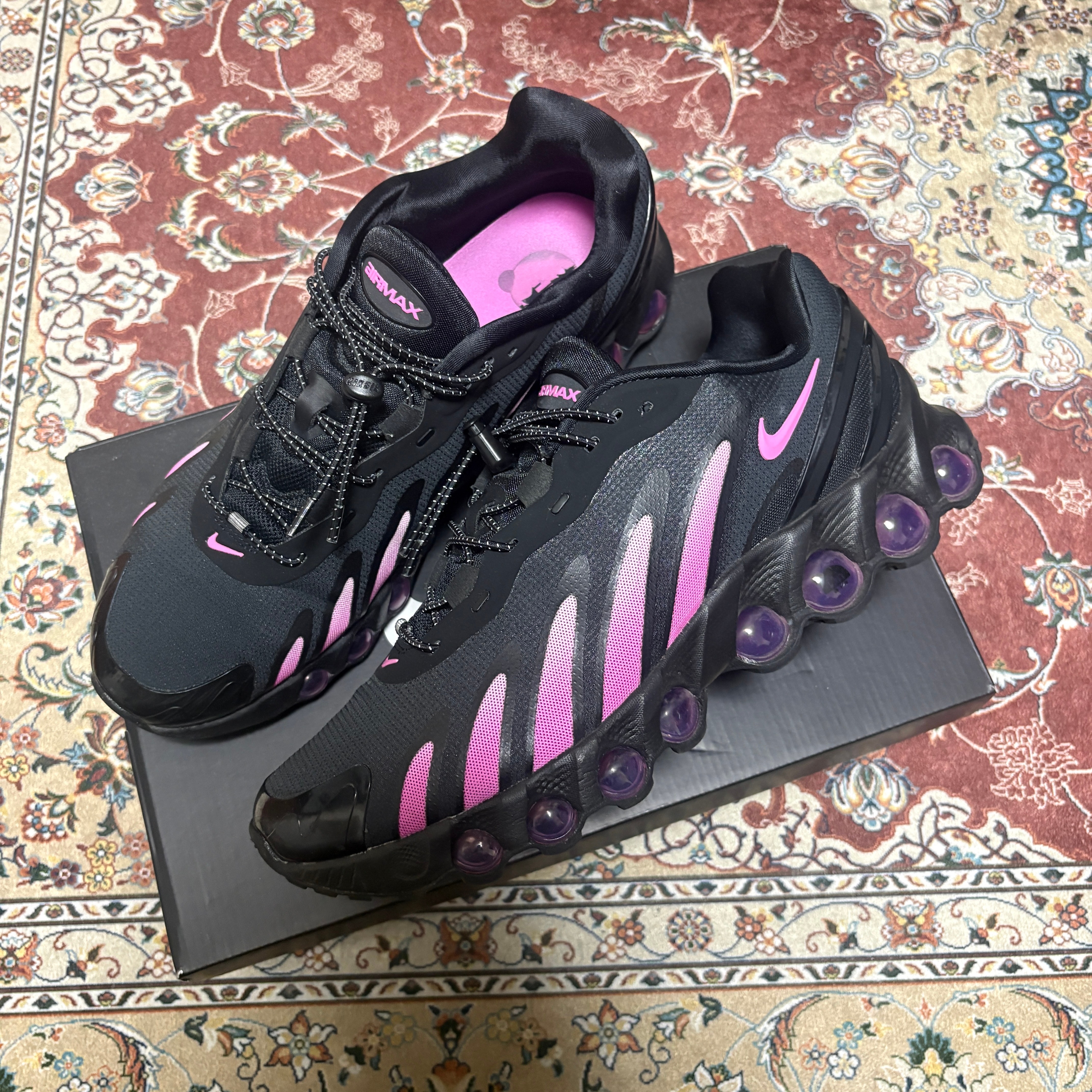 ナイキ ウィメンズ エアマックスDN8 "ブラック/ピンクフォーム/プレイフルピンク"