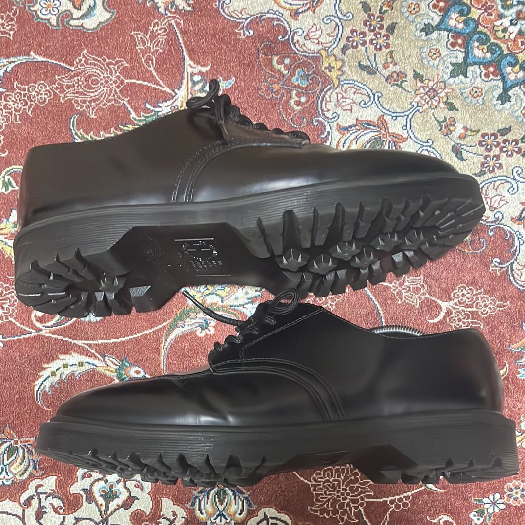 SUPREME × Dr.Martens SPLIT TOE 5-EYE SHOE "BLACK"