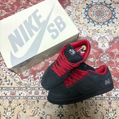 Supreme × Nike SB Dunk Low "Black" (25FW Week2)