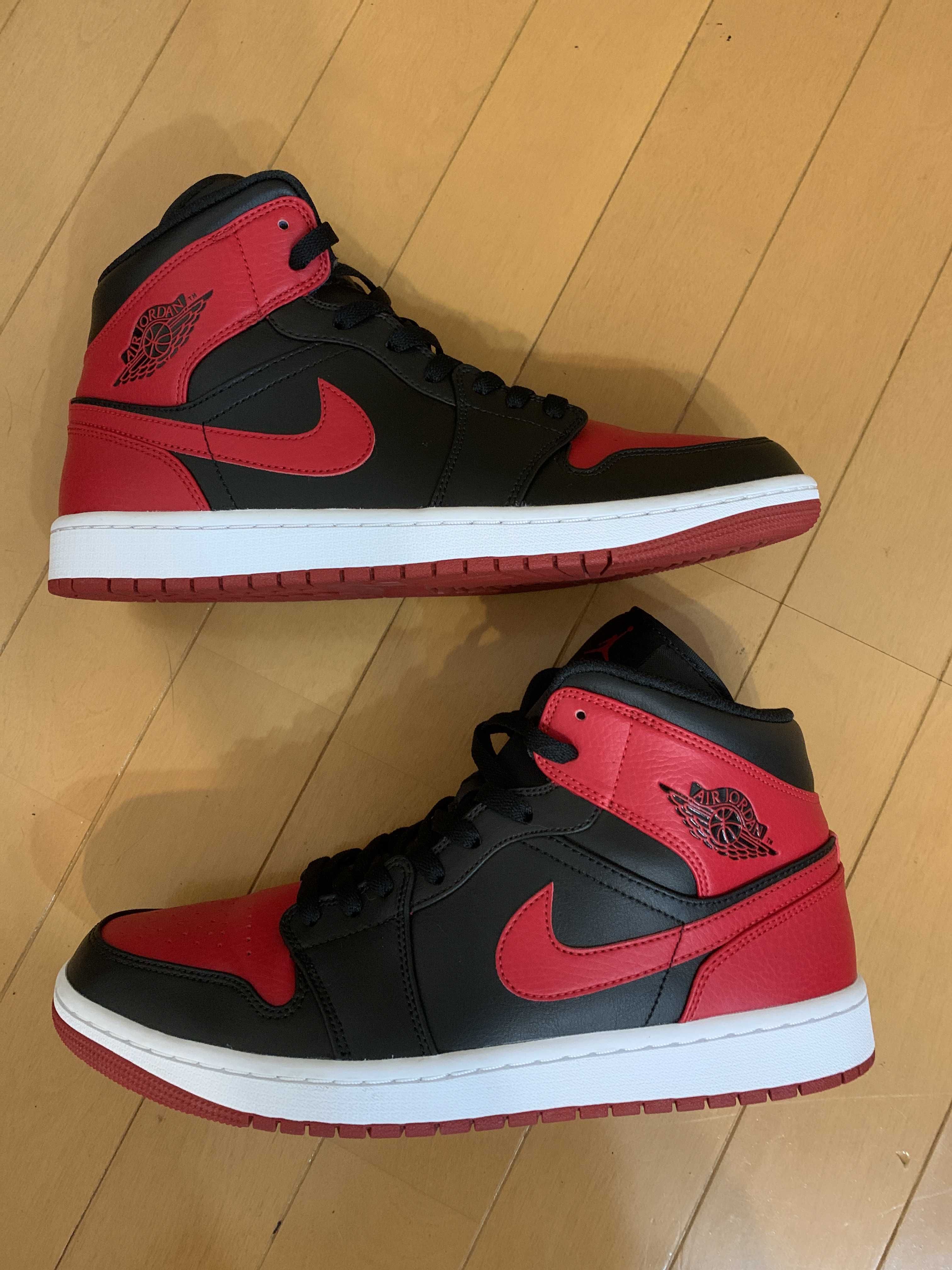 Nike Air Jordan 1 Mid "Bred"