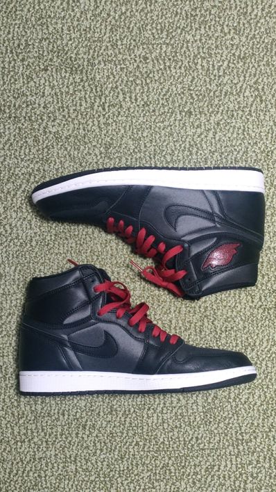 Nike Air Jordan 1 Retro High OG "Black/Metallic Silver/Gym Red"