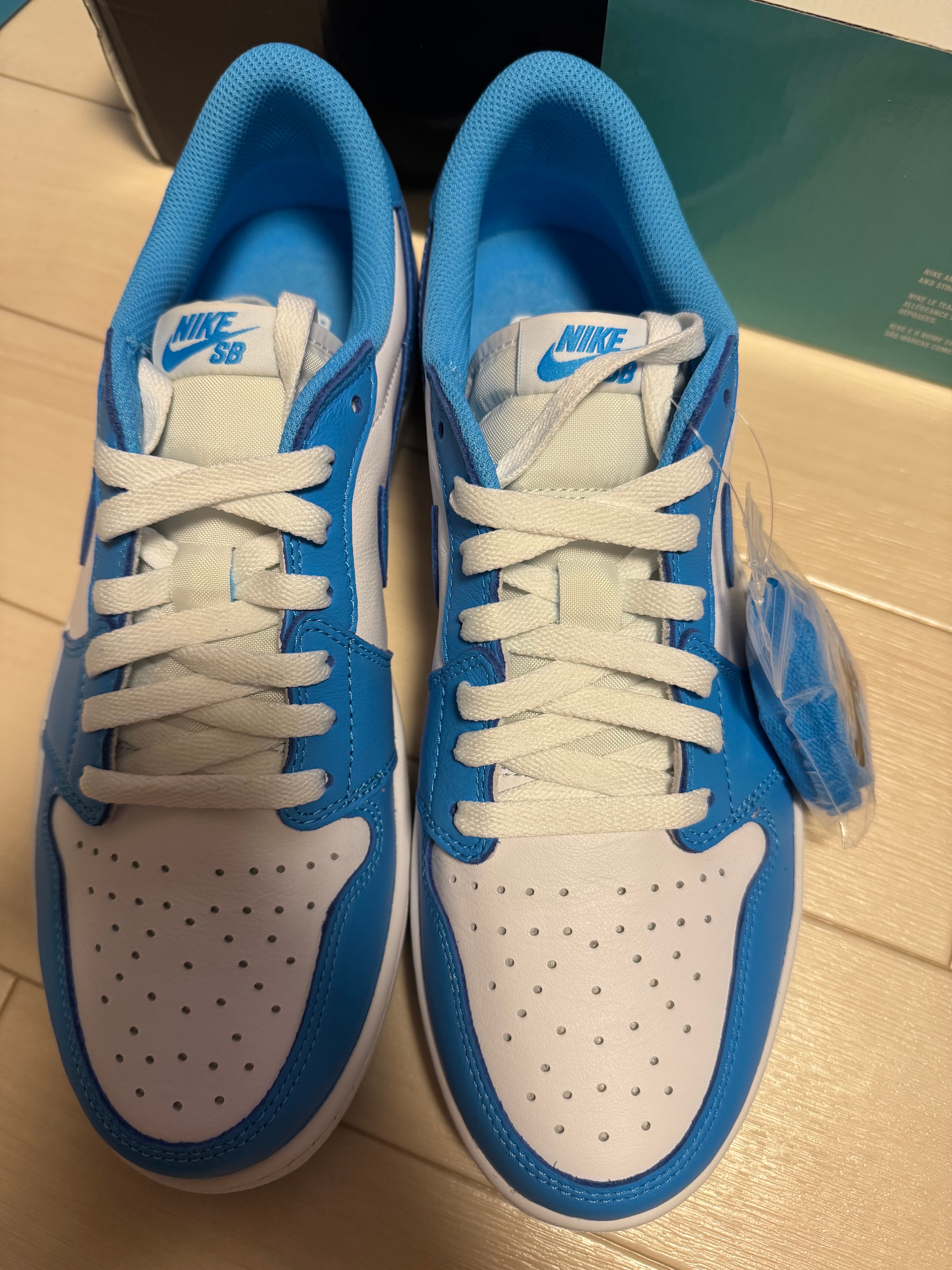 Air Jordan 1 Low UNC NIKE SB × JORDAN 1 LOW QS 