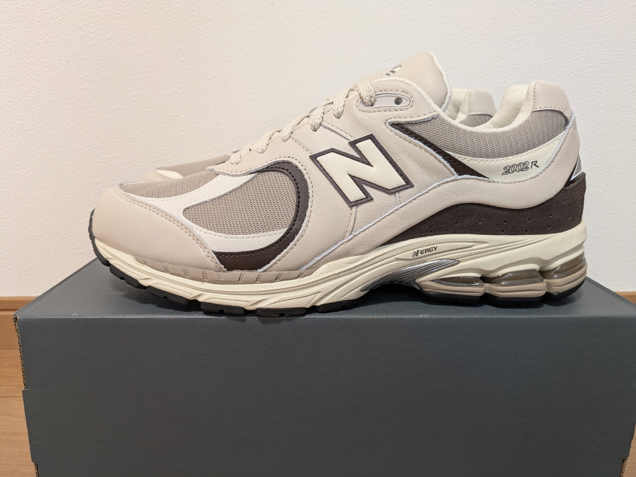 New Balance 2002R GORE-TEX "Greige"