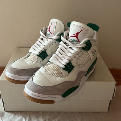 Nike SB × Air Jordan 4 Retro SP "Pine Green"