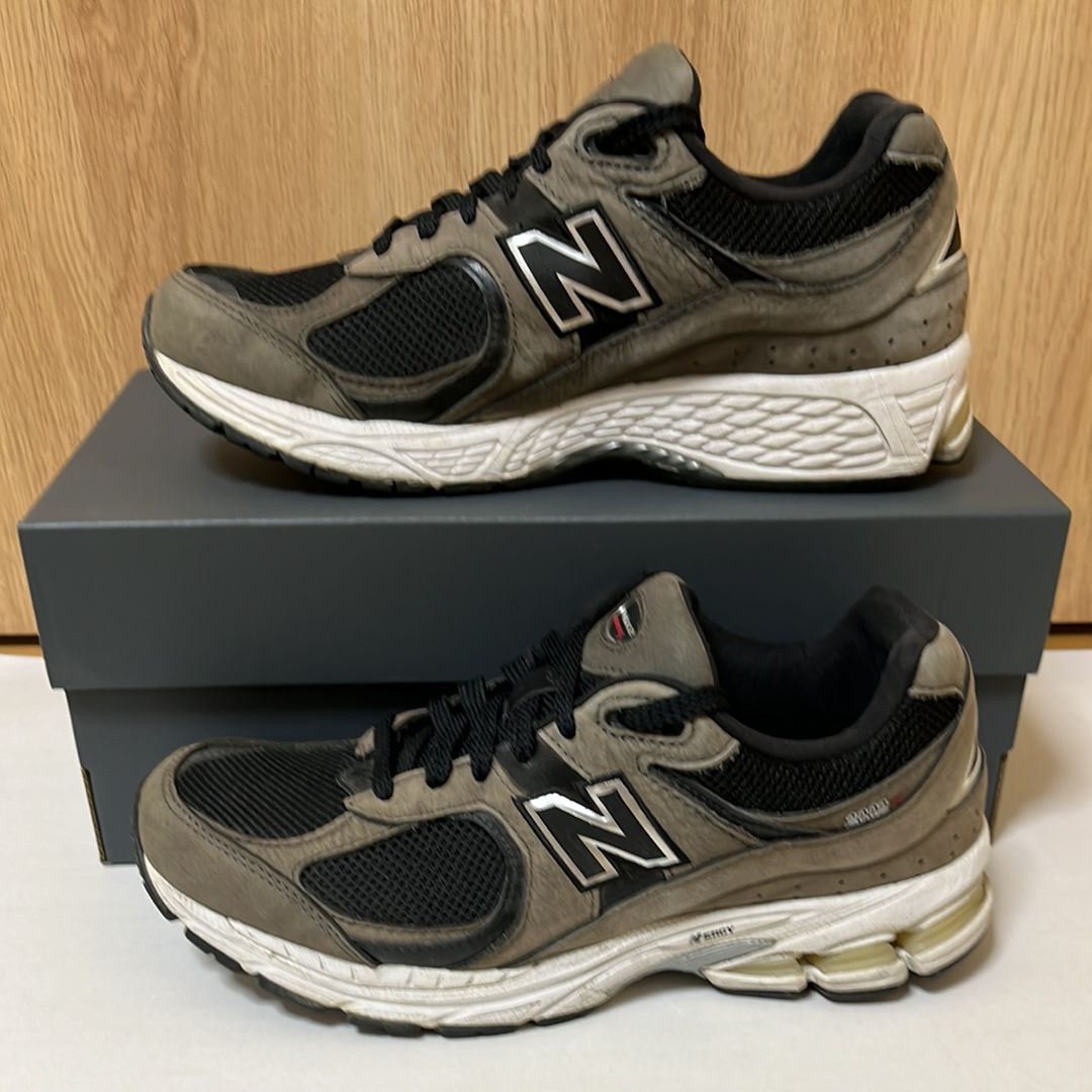 New Balance 2002R "Black/Gray"
