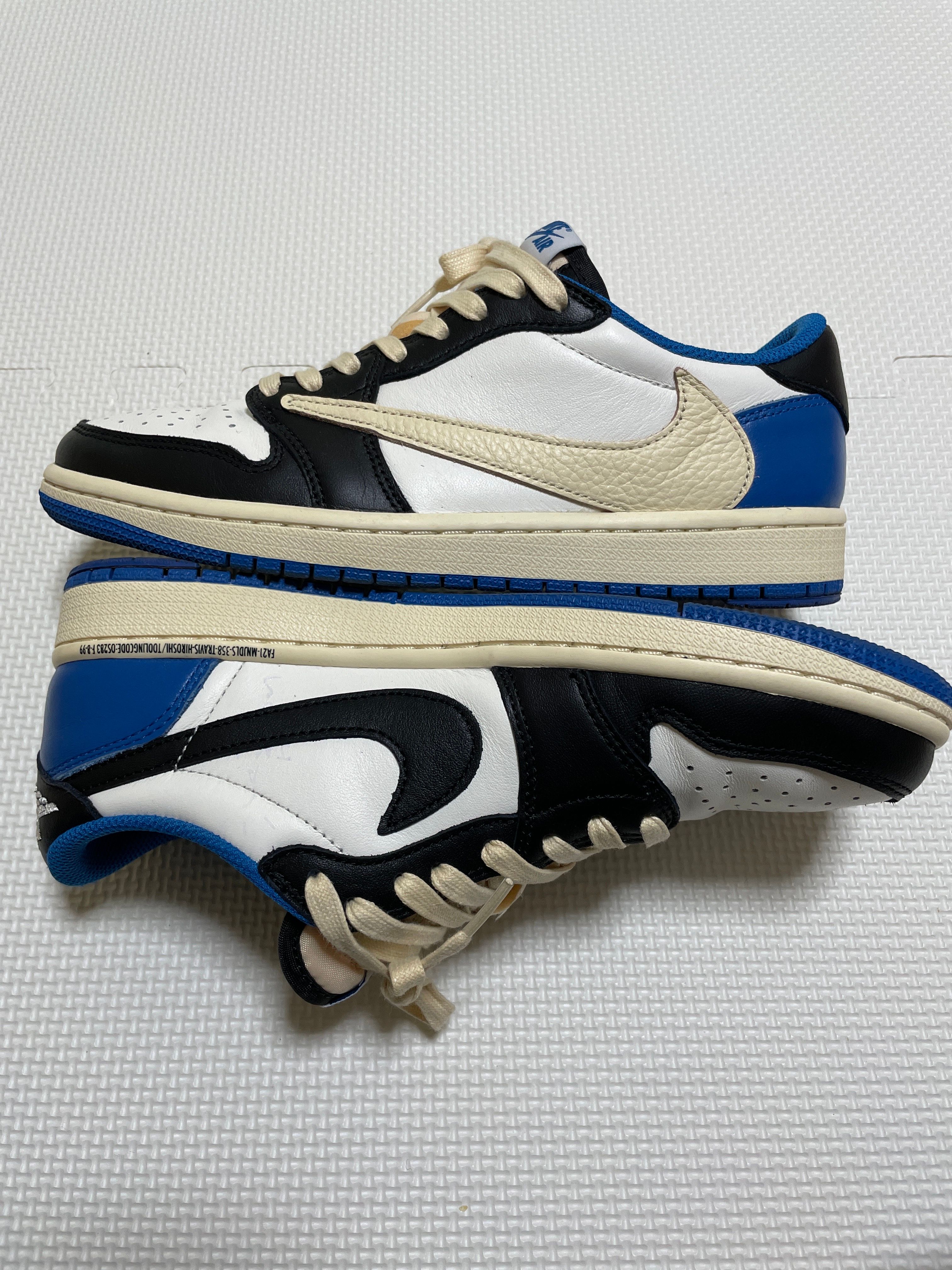 Travis Scott × fragment design × Nike Air Jordan 1 Low OG SP "Military Blue"