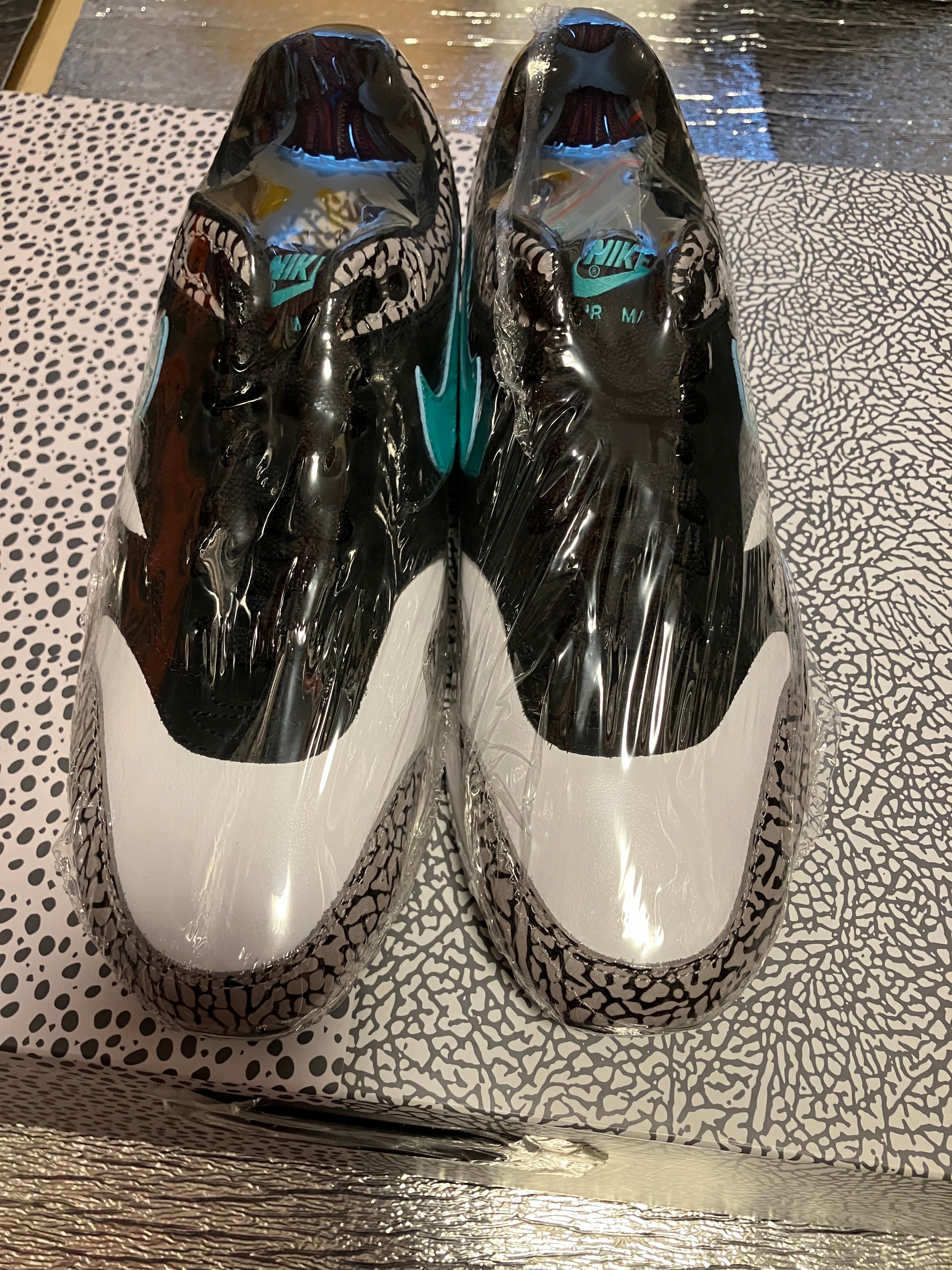 atmos × Nike Air Jordan 3 Retro & Air Max 1 "atmos Pack"
