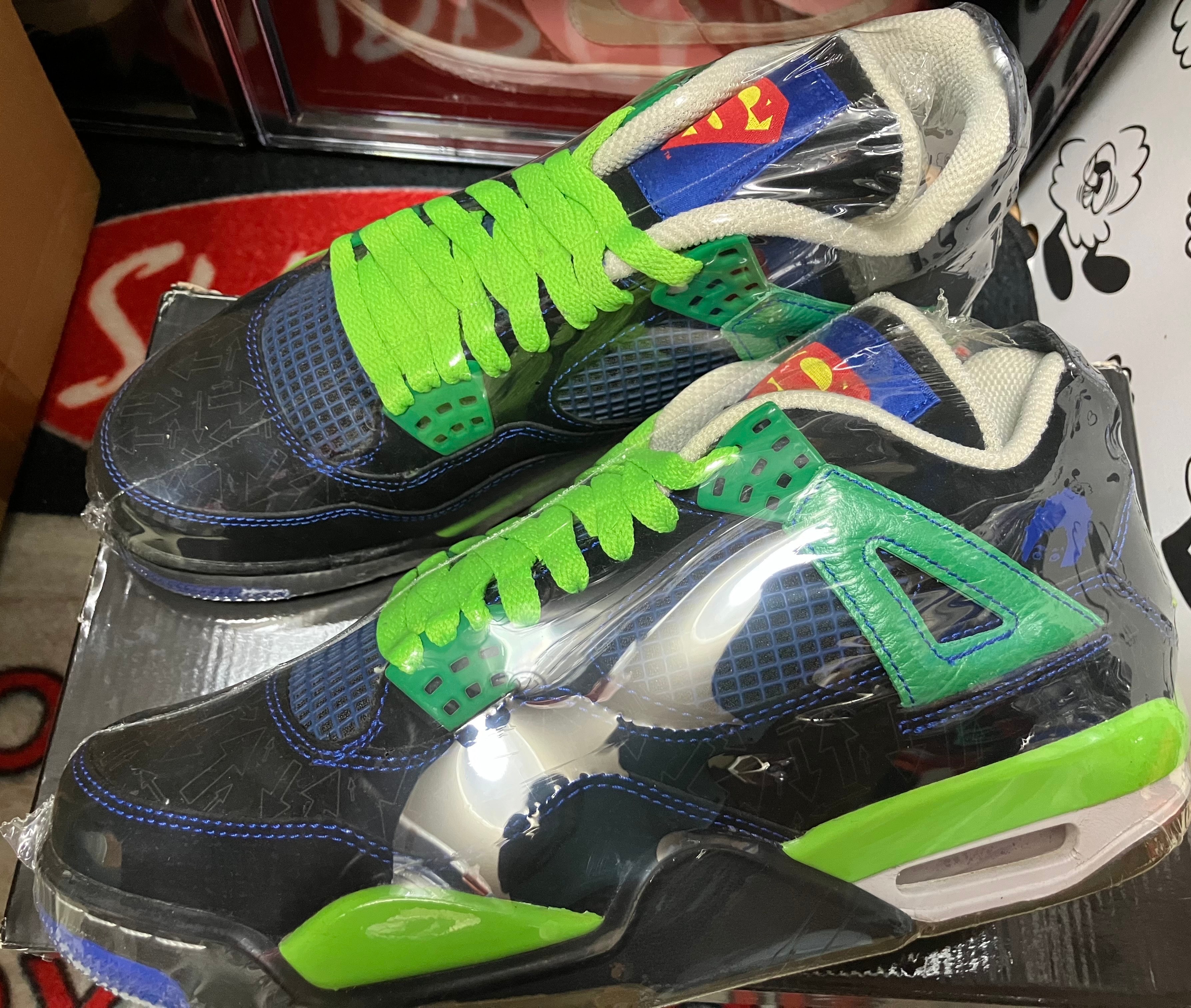 Nike Air Jordan 4 Retro "Doernbecher"