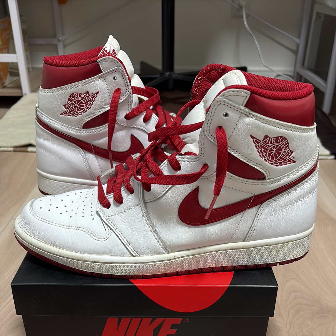 Nike Air Jordan 1 High OG "Metallic Red" (2017)