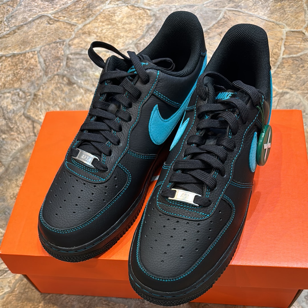 Nike Air Force 1 Low "Black Tiffany"