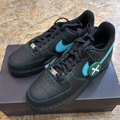 Nike Air Force 1 Low "Black Tiffany"